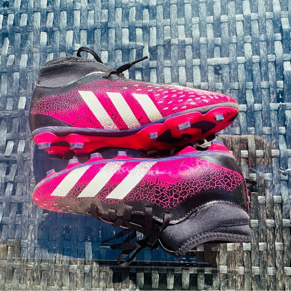 Adidas Predator Freak 4 FXG Youth 2 Pink Black Soccer Cleats Shoes FW7535